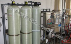 ���Ø�֬������Ч��ȥ��ˮ�еĸ��N�����x��